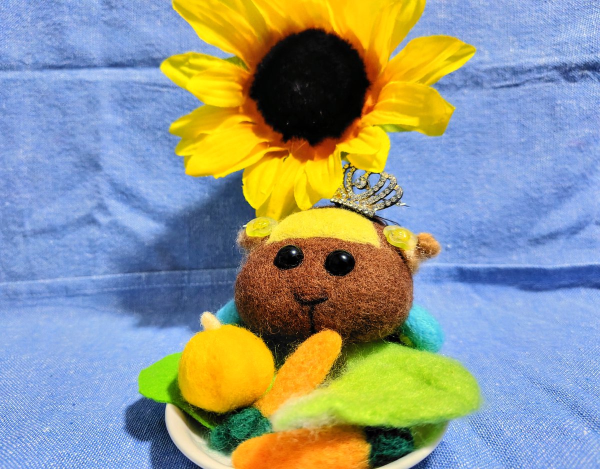 tanamo2525's tweet photo. チョコちゃん、お誕生日おめでとう🎉🐹🌼🌸

#モルカーファンアート
#PUIPUIBIRTHDAY https://t.co/x1H9RzDUA2
