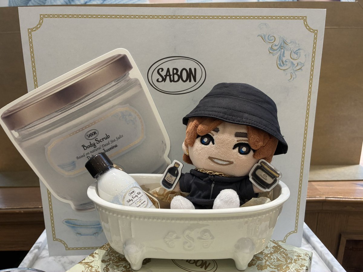 nyArOs_sc's tweet photo. SABON🐱🫧
四条烏丸店はメンバーの名前の刻印チャームが貰えてハッピー

#田中樹とSABONしよ https://t.co/n0b9evY2HV
