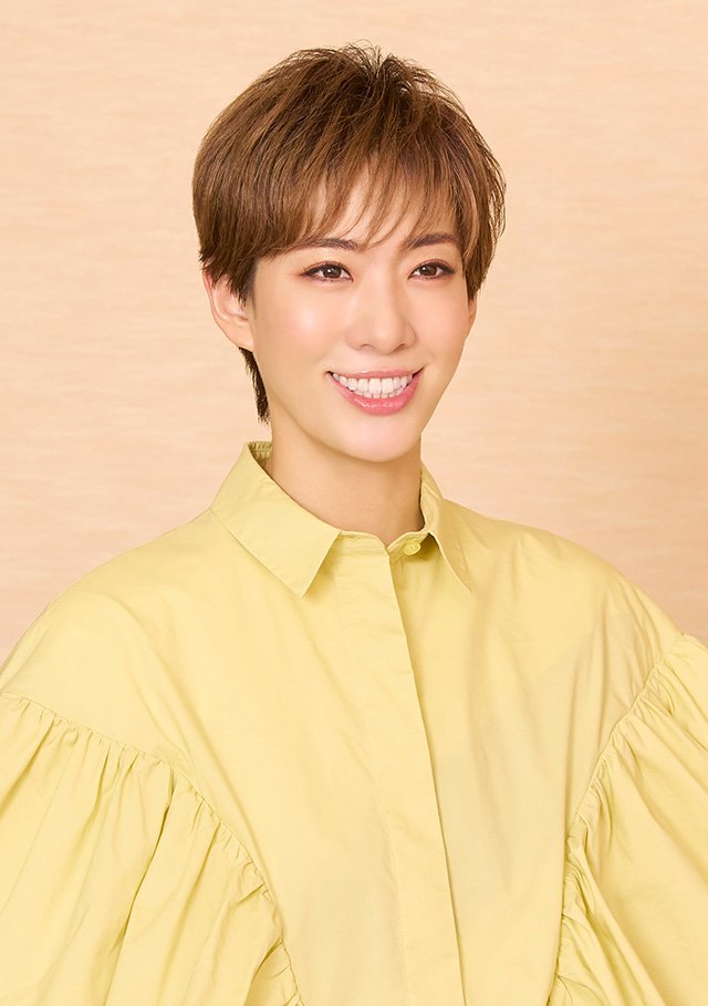 show_chan2's tweet photo. 三井住友カード[公式]より
#永久輝せあ コーナー

・安定感のない人生を楽しむシャンドール
・『EXCITER!!2026』の好きな場面、そして全国ツアーの楽しみ
・とても貴重な経験をさせていただいた「2026 FNS歌謡祭 夏」

今月のベスト３：全国ツアーの必需品

https://t.co/j3Hidi4yt9 https://t.co/yf2OVwYHOO