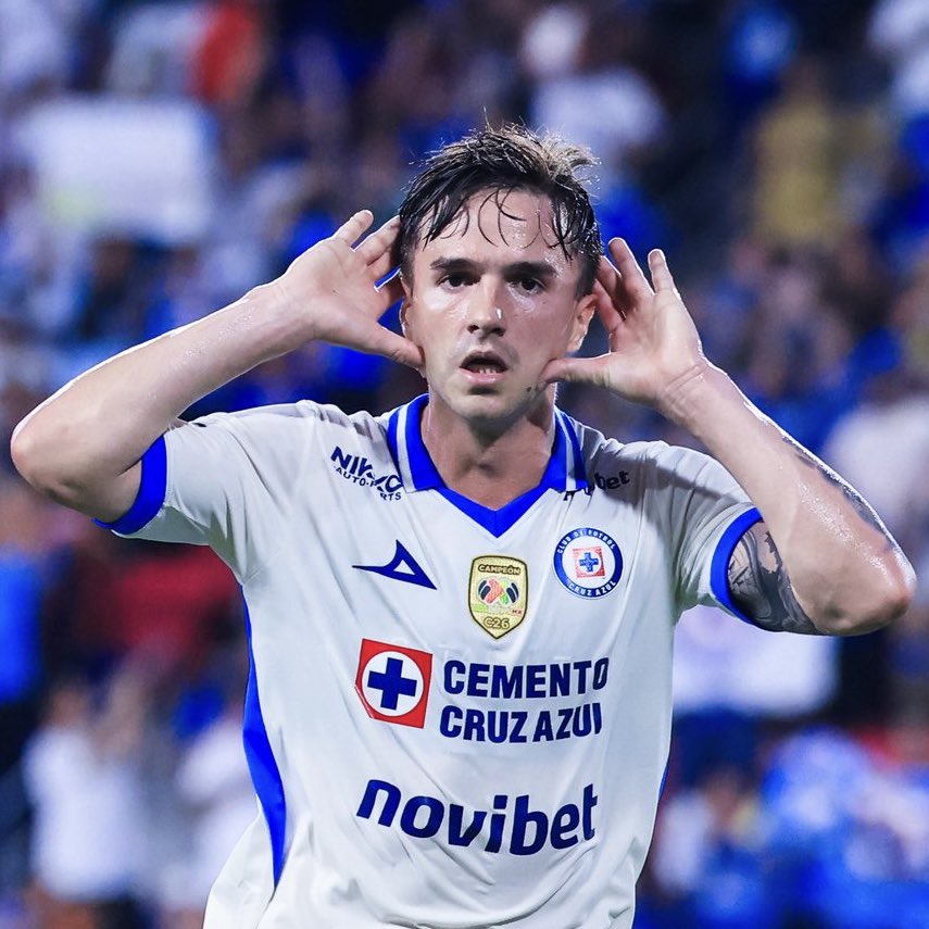 zoksiin's tweet photo. Palavecino costó lo mismo que Alexis Gutiérrez. https://t.co/V3SNssX10V