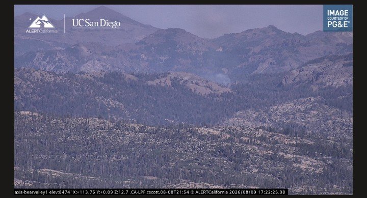 KernFiregraph's tweet photo. #WoodsFire the fire is now 1 acre. There is no additional information for the #RockyFire at the moment. https://t.co/mXUFODSi6J