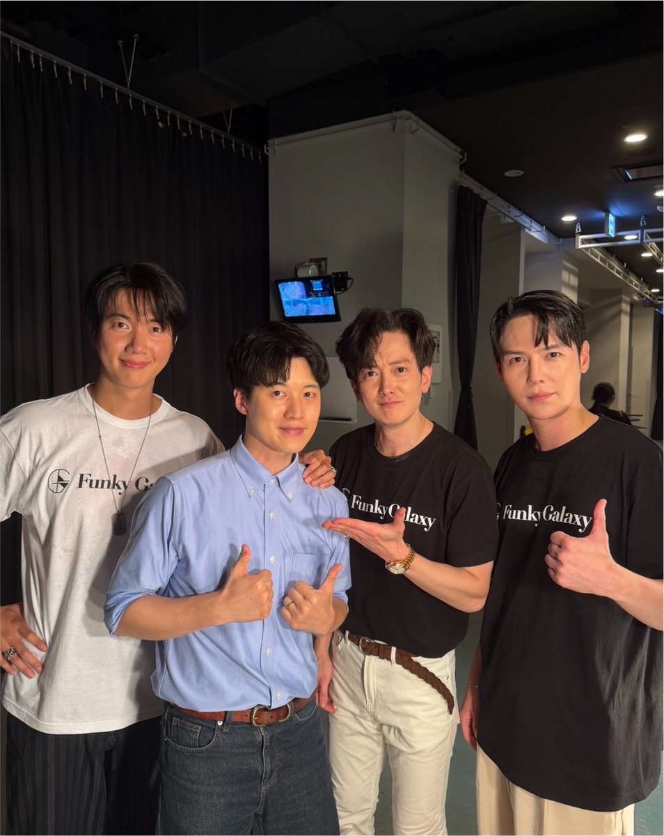 jinseok2's tweet photo. 先日は「Funky Galaxy VOL.0」のファンミーティングのMCをさせていただきました。
最初から最後まですごく楽しい時間でしたが、1番印象に残っていることはメンバーの皆さんとFunkyZの皆さんは強い絆で結ばれているなと感じました。
素敵な場所にご一緒できて光栄でした。

#FunkyGalaxy
#FunkyZ https://t.co/wYEz12DKlI