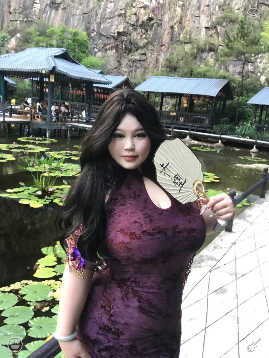 7577upki's tweet photo. On a particular day, Lila came back to Boba Haven, the very place where her bubble tea journey had begun, and took a seat at the same window-side table. She requested a jasmine milk tea with half sweetness and minimal ice, mirroring her initial choice, then glanced down at her n https://t.co/7RknFIYmHH
