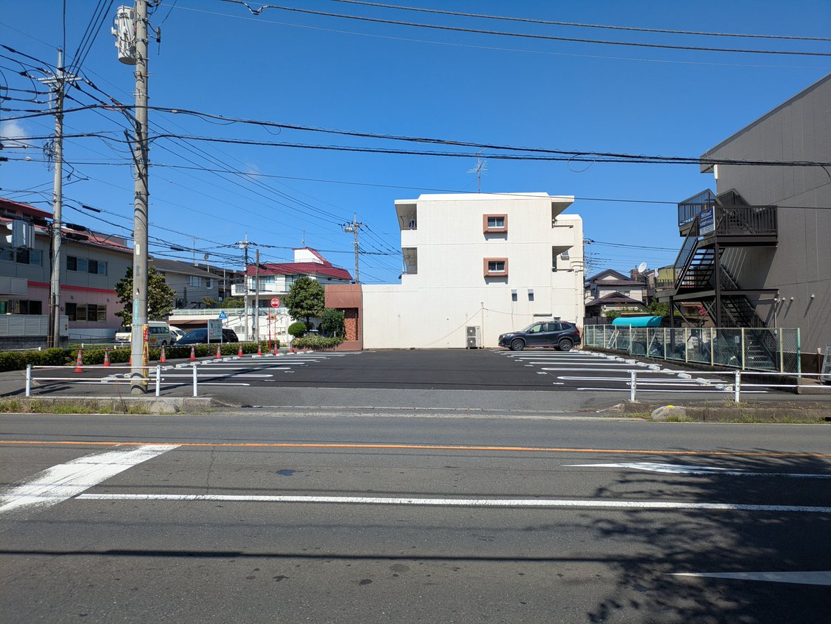 YmoTechnopolis's tweet photo. 小手指の元コンビニを撮りに行きました。
駐車場になってました。
現場からは以上です。 https://t.co/5oqk1flsSw
