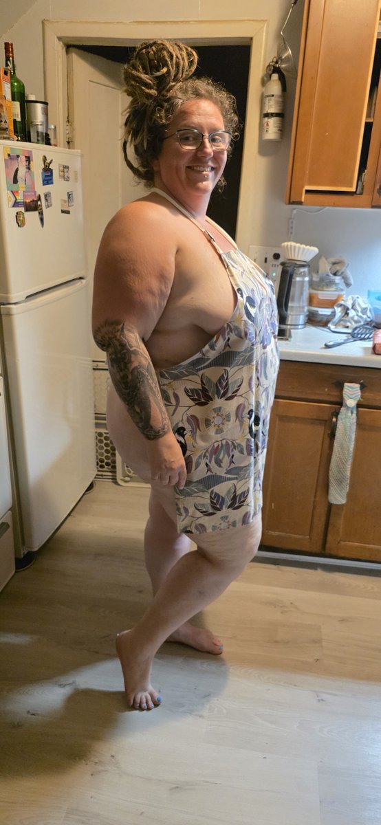 CurvySass24's tweet photo. RT if you'd like waking up to this serving you breakfast everyday 😜 ✨

#curvygoddess #curyhippie #fatbabe #baddiewithafatty https://t.co/Z7Gf9rg6VP