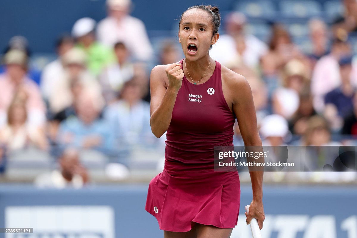 leylah_fanpage's tweet photo. Thank you everyone for the overwhelming support! Naomi is an amazing champion and she inspires Leylah to keep working hard and never stop grinding! 🎾❤️💪 Thank you, Canada! Onto the next adventure!
#Vamos. Allez. Laban. Leylah Fernandez #NBO26 https://t.co/dwYI2XPn8D