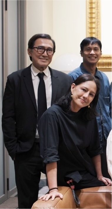 mmademyday_'s tweet photo. ไปทานข้าวกันตั้งหลายคน แต่เหมือนมากัน 2 คน
แล้วมือวางบนไหล่ภรรยาตลอดไป — น่ารักwa 🥺🩷 https://t.co/MkyVYbxFtv
