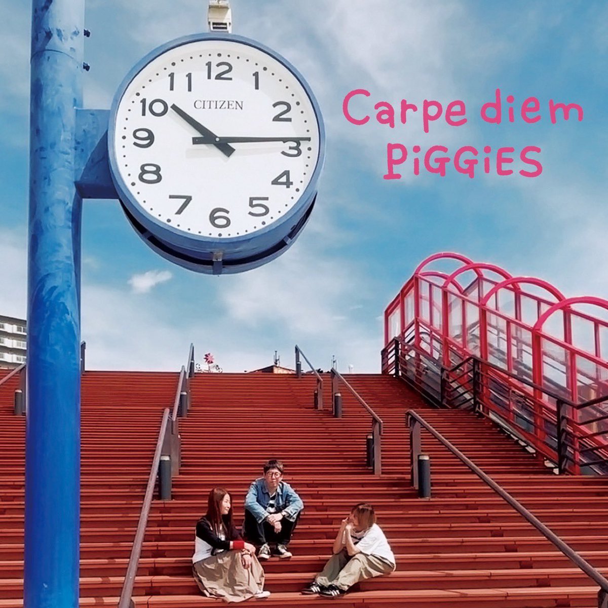 KCRmongkokmiki's tweet photo. ★PiGGiES★🐖🐖👓 
ミニアルバム
『Carpe diem』
2026年8月12日発売
¥1,650(税込) 

〈収録曲〉
1. DOO RON DOO RON
2. Carpe diem
3. SUGAR, SUGAR（THE ARCHIESカバー）
4. KIND TO BE CRUEL
5. WEEKEND
6. IN YOUR EYES https://t.co/bcTI1FS3D8
