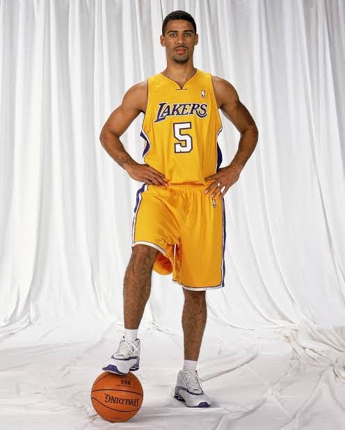 SouzzaGutoo's tweet photo. @LakersSpin Ime Udoka https://t.co/quqCbkEpP6
