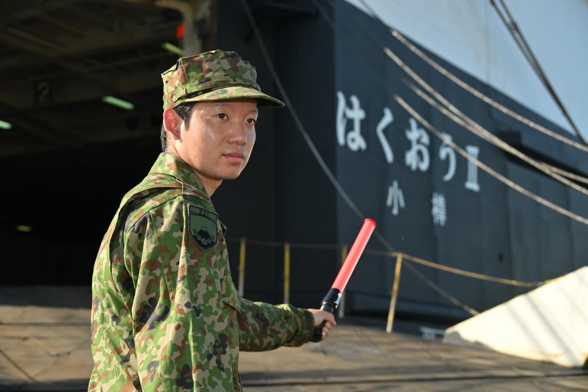 JGSDF_EA_PR's tweet photo. 【ＰＦＩ船舶における入浴支援等の準備】
はくおう支援隊は、明日（１１日）からの「ＰＦＩ船舶はくおうⅡ」における入浴支援・休憩場所の提供の再開に向け、準備を進めています。被災者された皆様が少しでも安心して過ごせる環境を提供できるよう、引き続き全力で取り組んでまいります。
※写真は５日の支援状況です。
👇入浴支援の時間や応募情報はこちらからご確認ください。
https://t.co/cIOHUBO49k

＃熊本地震　＃はくおうⅡ　＃入浴