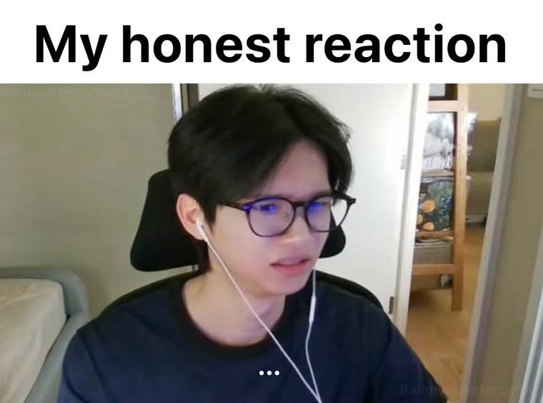 MangoNopqrs's tweet photo. ' I'll protect this new-guy' this, 'I'll not let anyone send new-guy bad comments' that , but has you ever protectecd the old guy once? https://t.co/qpvoOYOAYr