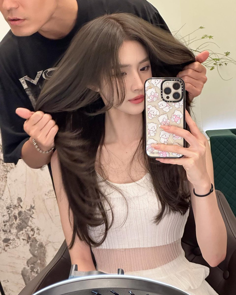 thedelighty's tweet photo. ᅠ
ᅠ
                📍 𝐇𝐞𝐥𝐞𝐧𝐢𝐮𝐦 𝟑 𝐧𝐨𝐦𝐨𝐫 𝟓𝟎,
                       𝐂𝐢𝐭𝐫𝐚𝐥𝐚𝐧𝐝, 𝐒𝐮𝐫𝐚𝐛𝐚𝐲𝐚 𝐁𝐚𝐫𝐚𝐭.   
            ———————————————

Pagi-pagi sudah memanggil hairstylist buat merubah gaya rambut untuk hari ini 🤭
ᅠ
ᅠᅠᅠ https://t.co/MeFAPClAmA
