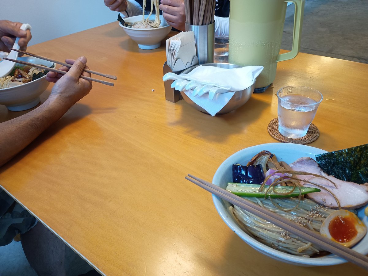 Jl2Mlw's tweet photo. 昨日のお昼ラーメンミーティング🥰
この後青山へ😁✌️ https://t.co/wtJmC9D5E4