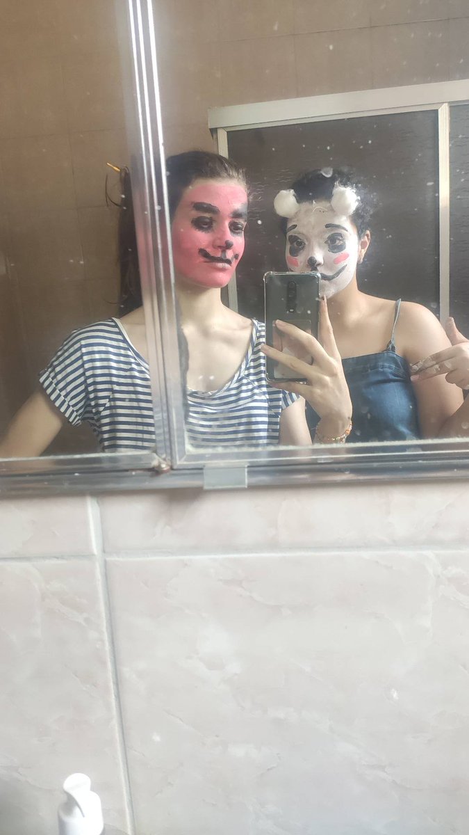 mayflloweer's tweet photo. eu e a nana em um dia qualquer em 2020 KKKKKKJJKKK https://t.co/ZR4wVoDcrV
