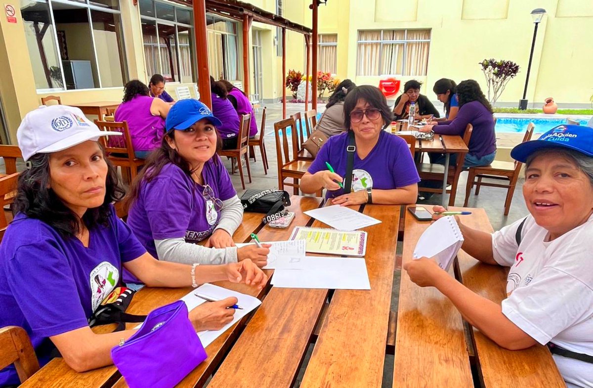 fentrahogarp's tweet photo. 💜 Vivir Bonito: lideresas que se encuentran y fortalecen
Este fin de semana, lideresas de distintas regiones participaron en el taller “Vivir Bonito”, un espacio de encuentro, reflexión e intercambio de experiencias para fortalecer nuestros liderazgos y seguir avanzando juntas. https://t.co/mvDU9nhHKg