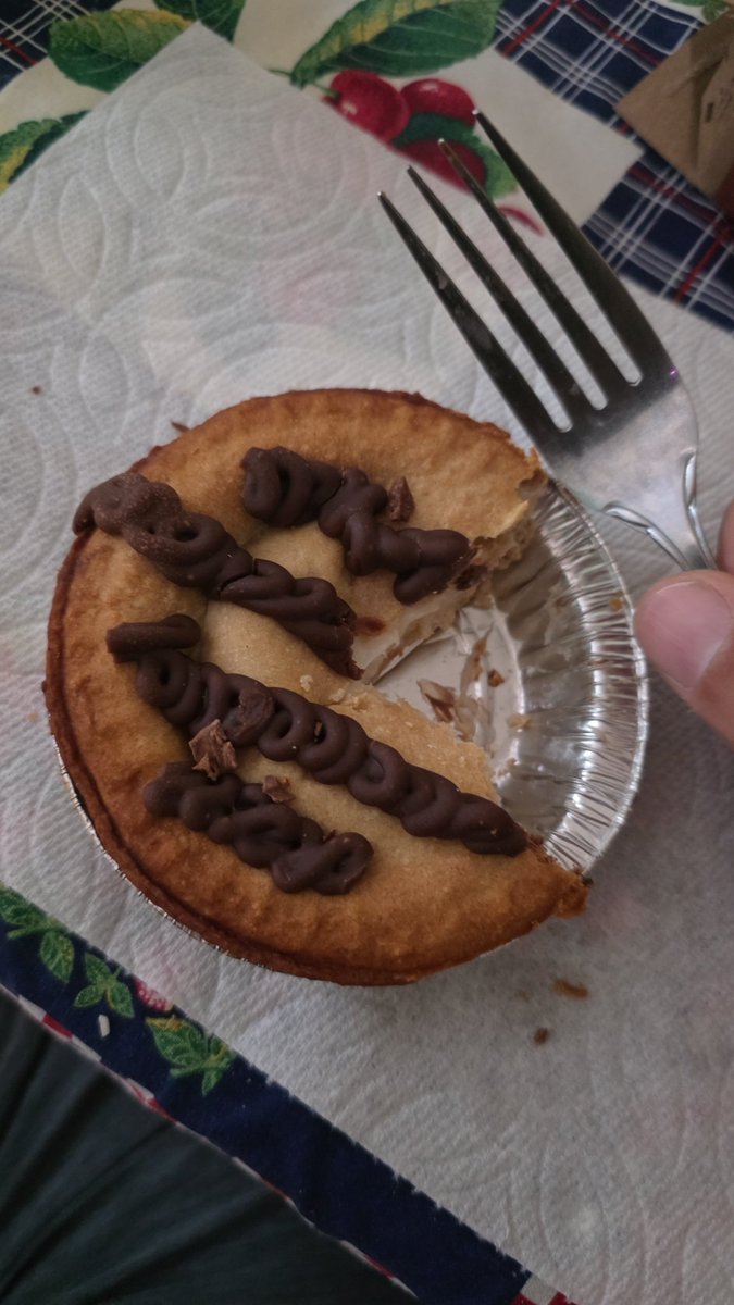 dracus666_69's tweet photo. Idk if it's the sugar in a single bite of this tiny S'mores Pie (I'm diabetic and this is an extremely rare instance of indulgence for me) or how fucking stoned I am, but I feel like I'm vibrating on a whole different frequency rn. https://t.co/o96OeLTC9C