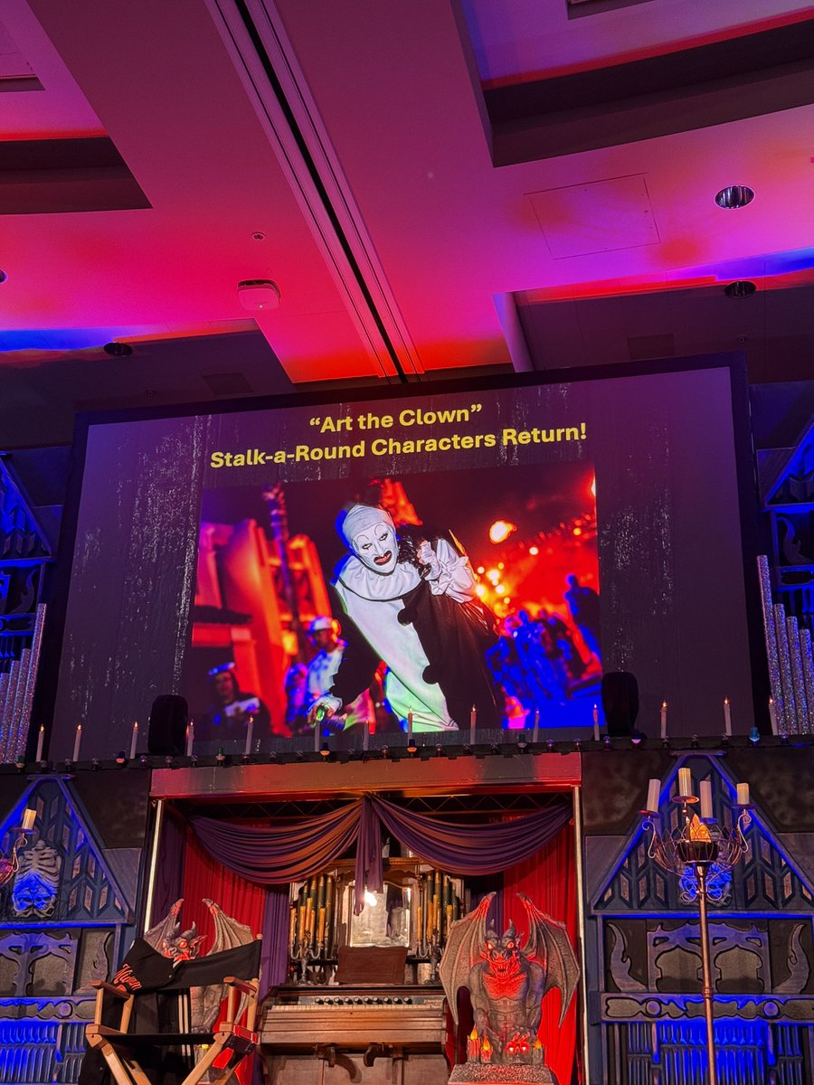 SpeculationMatt's tweet photo. Obsession is coming to Halloween Horror Nights! Nikki will be roaming the park, and Art the Clown is also confirmed to be roaming the park again! #HHN https://t.co/NUy503wQ5O