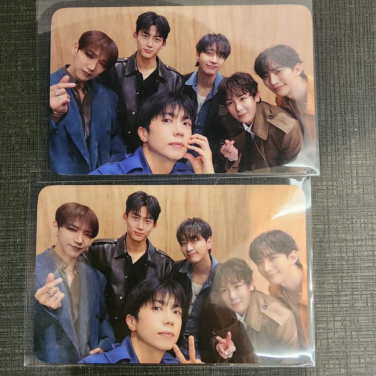 woovingu2piem's tweet photo. Just realised there are different pc for day 1 and day 2

This is like playing spot the difference 😆 
#2PM
#2PM_THE_RETURN #THE_RETURN_in_INCHEON https://t.co/qWyRPY3Dnd