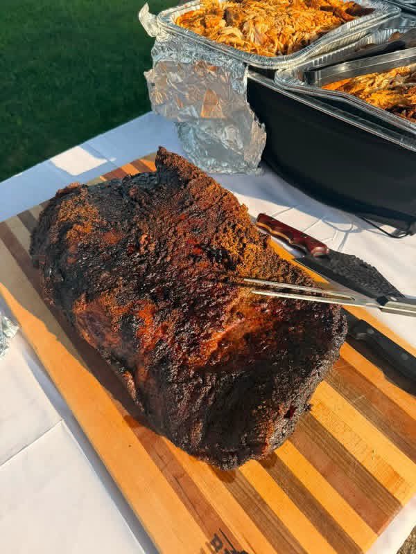RyanQuarlesKY's tweet photo. Thank you Second Hand News for a fantastic Fleetwood Mac set last night at RQBQ!  They are awesome!!! So blessed to share some brisket and break bread with friends! https://t.co/kRoHV9YwyL
