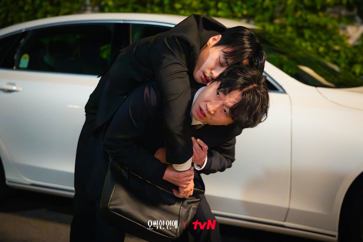 CJnDrama's tweet photo. 대표님도 이런 상황은 처음이라💦
여리의 갑작스러운 시댁(?) 면접 현장!

[토일] 밤 9:10ㅣtvN
#즐거움엔20tvN #오싹한연애 #SpookyinLove https://t.co/nBPzFmlAsj