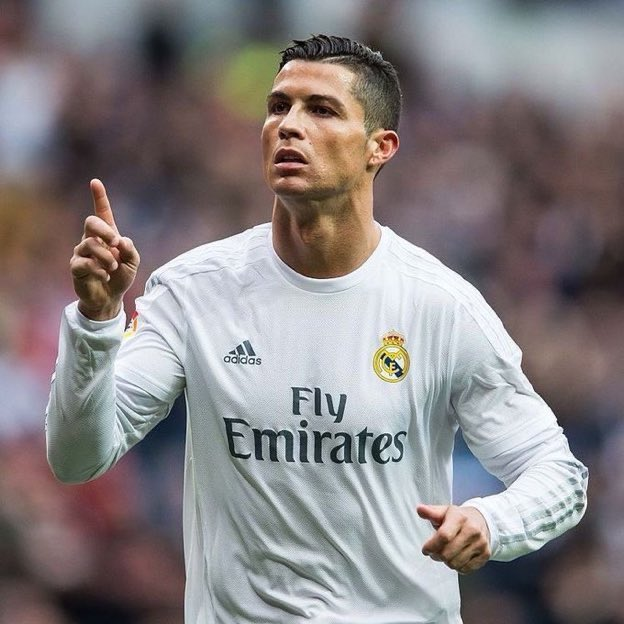 MadridXtra's tweet photo. 🔙🗣️ Keylor Navas on Cristiano Ronaldo: “He surprised me every day. 

He’d say: ‘Guys, don’t let them score. I’LL SCORE, and we win.’ And this was in the Champions League.” 😂🤍 https://t.co/lXiDZChstr