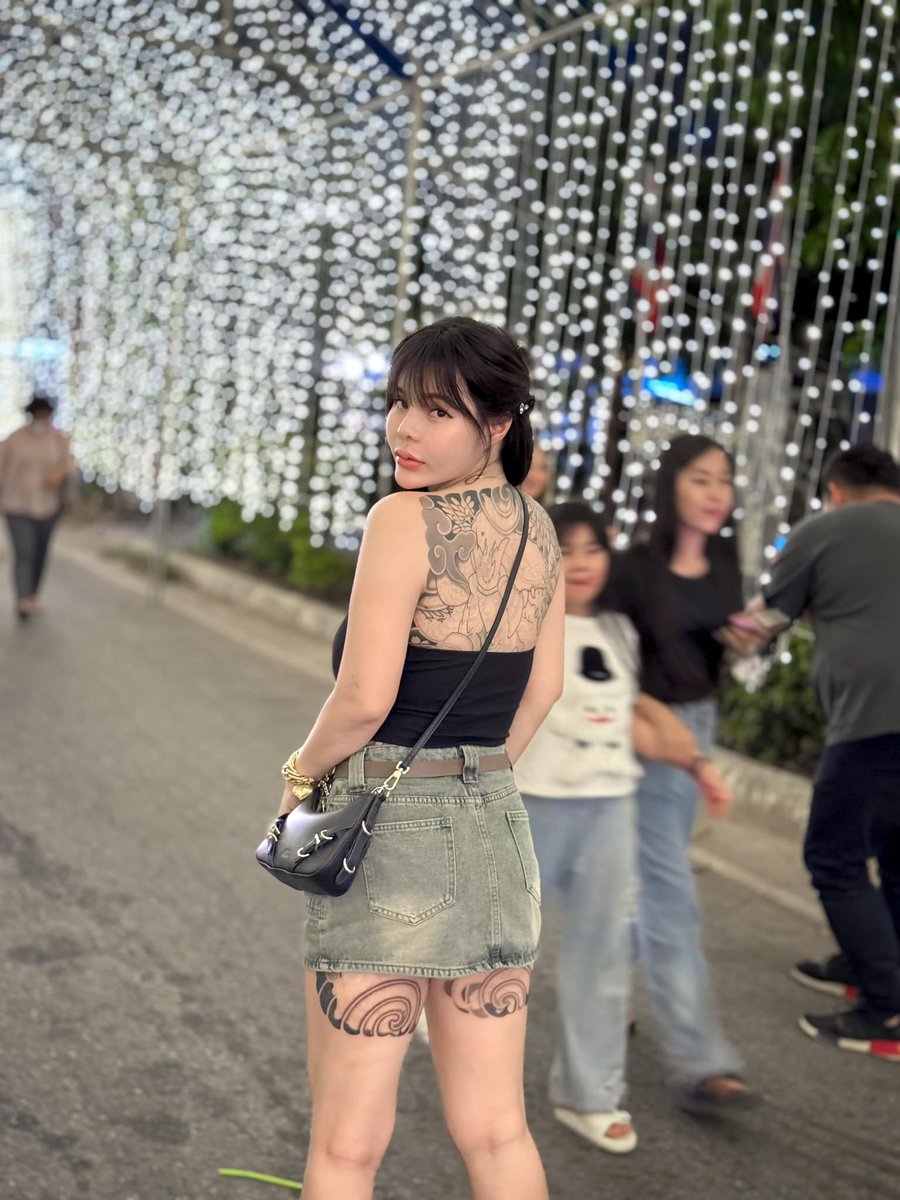 noy_52's tweet photo. ไม่ต้องชอบอะไรเหมือนเราก็ได้ แค่ชอบเราก็พอ 😉
👇🏼
👉 https://t.co/pt9T7E5Ba7 https://t.co/DrNN7gUA0q