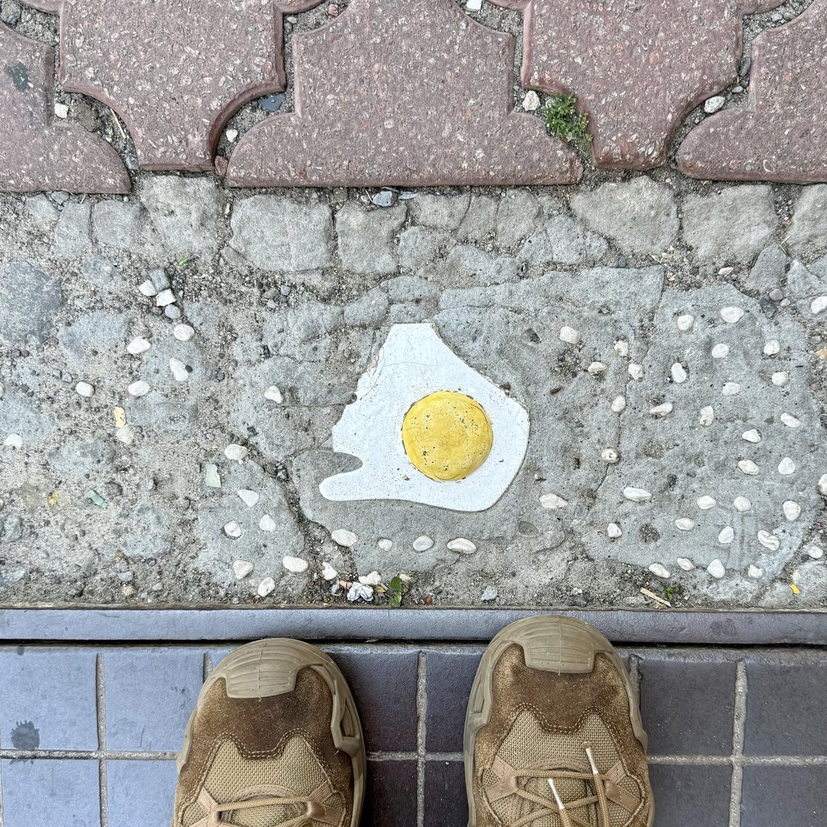N6Bodhi's tweet photo. Подільські мозаїки #streetart #kyiv #podil https://t.co/UvUJoz5XS4