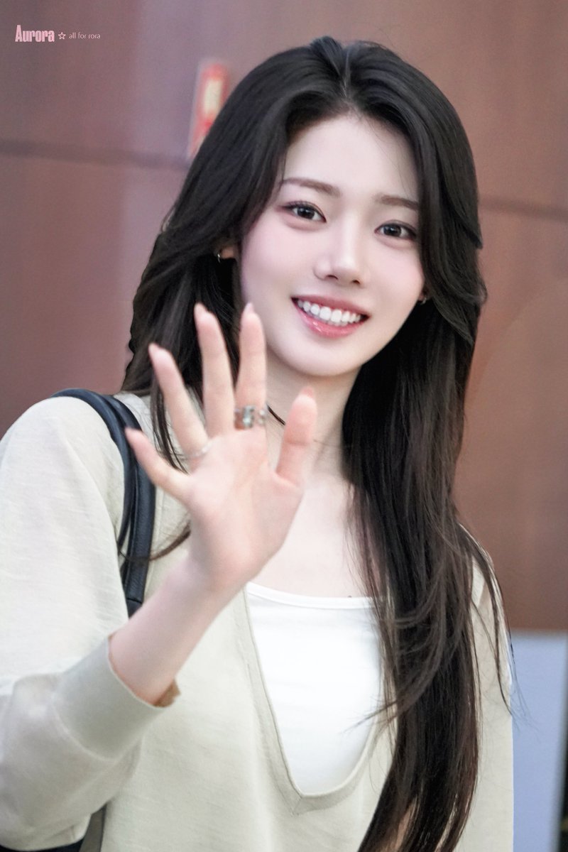 Aurora080814's tweet photo. 260810

#RORA #로라 #BABYMONSTER #베이비몬스터 https://t.co/2hv5zZrnjy