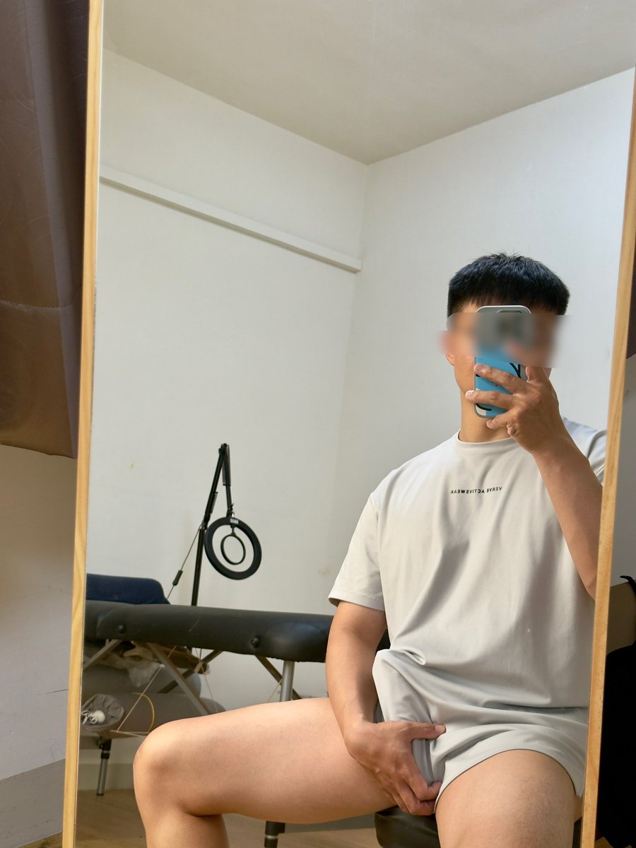 uuuuchien's tweet photo. 自己好像也該除毛了🤔 https://t.co/18RAxBg0i7