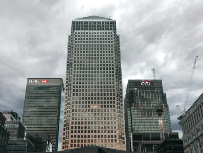qanatish's tweet photo. Recently, both Bank of America and Bank of Ireland have hired CAIOs to drive AI adoption, following on from Lloyds and HSBC.

This looks like another executive title, but I think it signals that banks are treating AI as a business capability that requires executive leadership. https://t.co/iPhqDJoP9u