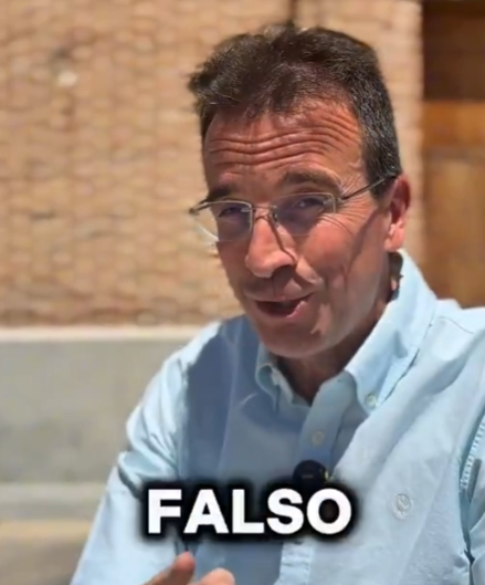 mareouencopp's tweet photo. Hilo del 2024 sobre #FiestasLeganés, y la cosa va a peor en #Butarque26, más calor, menos gente, programa infumable. Eso sí, el @CarlosULEG y el @marecuencopp son felices y dicen que viven en #Leganés.
#SoyFelizVivoEnLeganés https://t.co/1gKa7rUg0e