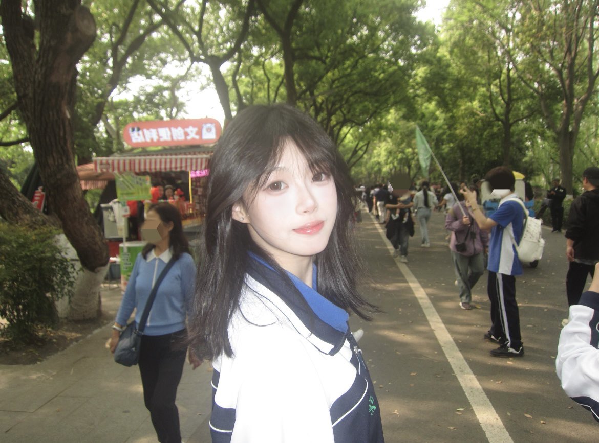 vallhamer2013's tweet photo. 新人第一次玩X

有没有人要锐评高中生17岁的福

是粉色哒，看完不许瞎传 https://t.co/lJyY6Ry3NW