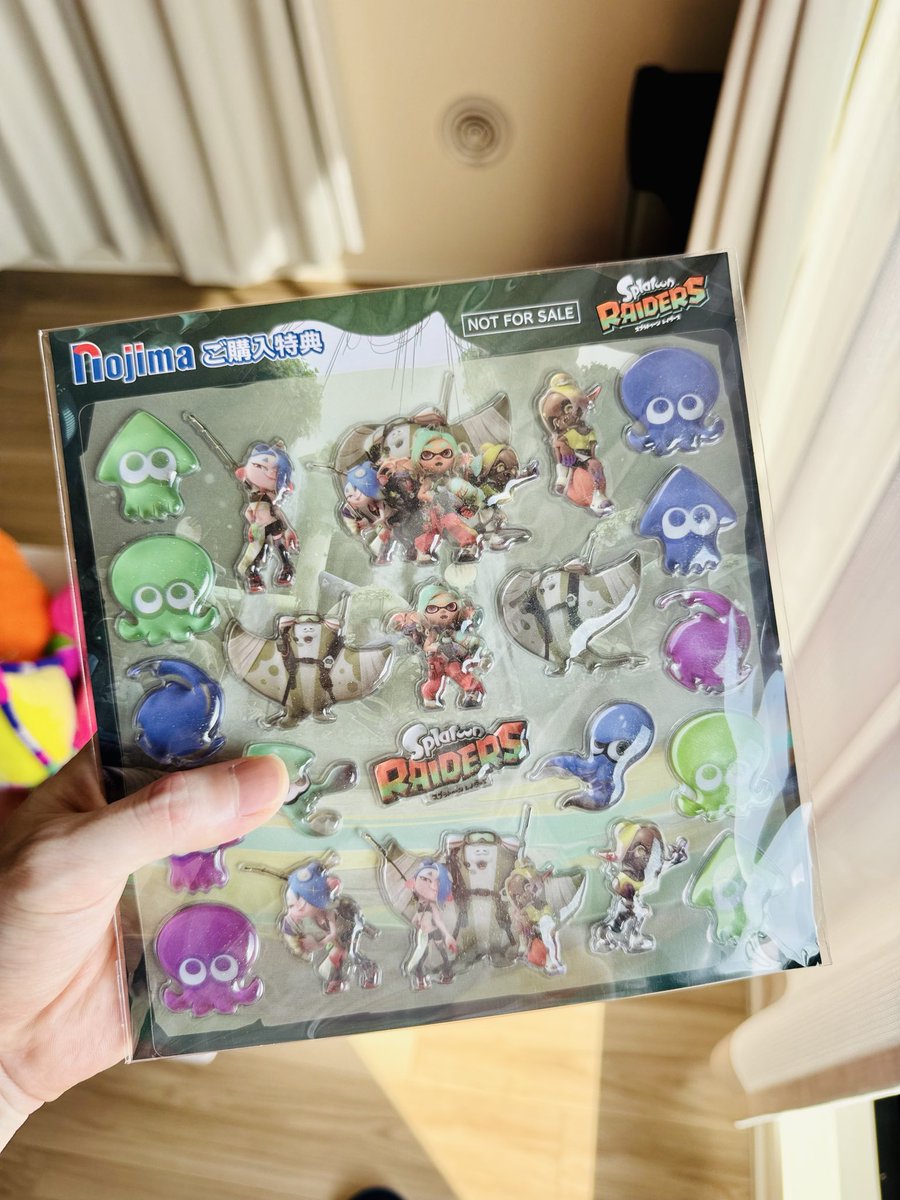 inkling0001's tweet photo. メルカリのレイダースグッズ買い占めおじさんと化してる🤣 https://t.co/7TeAg50nBK