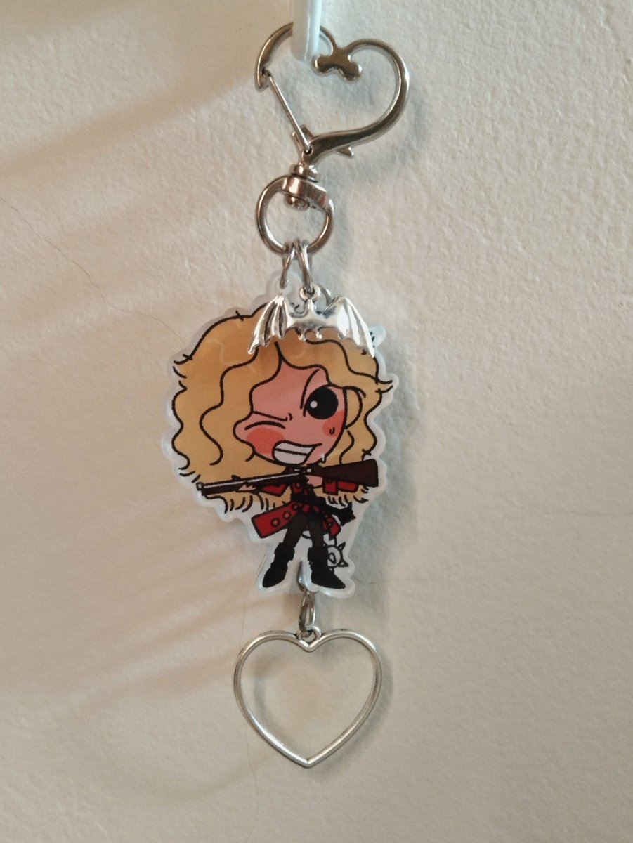 dari_wawa's tweet photo. Preview Iwtv/vampire chronicles keychains buat comifuro 23!!!🦇⭐

Setelah mempertimbangkan keterbatasan waktu produksi, yang ini engga buka PO 😔 tunggu aja hari-H OTS nanti... https://t.co/SOpmQXqZUp