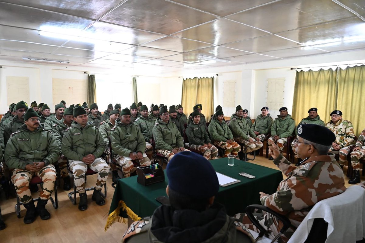 ITBP_official's tweet photo. Shatrujeet Kapur, IPS, DG #ITBP visited 13 Bn and forward locations in Sikkim. He interacted with #Himveers, conducted a Sainik Sammelan and reviewed operational preparedness. During the visit, he also met Indian Army officers at forward locations.
#Himveers https://t.co/Po67eEsxtm