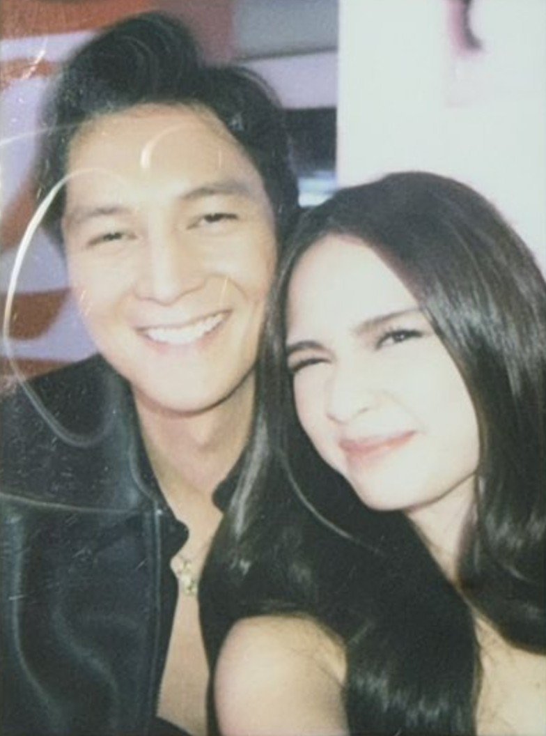 dpryienzy's tweet photo. WE                                         BLINKED

#RhenSeph #MHIAMB #ctto https://t.co/SkD8bEsvK7