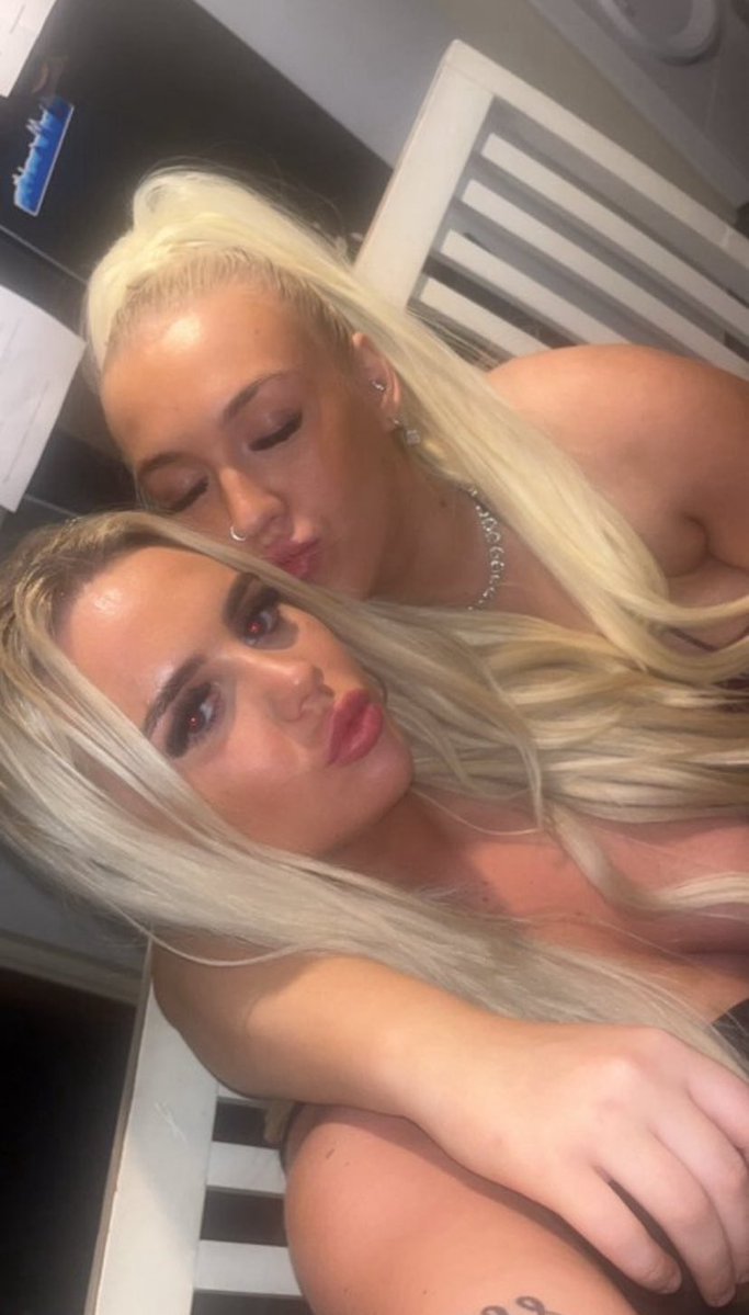 eefa_anna_'s tweet photo. staring is expensive btw #findom #cryptosub
#cuck #wankchat #hotwife  #bbc #bnwo #finsub #femdom #goon #gooner #bdsm #HumanATM #WalletDrain #SubmissiveMen #SendTribute  #FinDomme #Paypig https://t.co/h0wuIq0Jy0