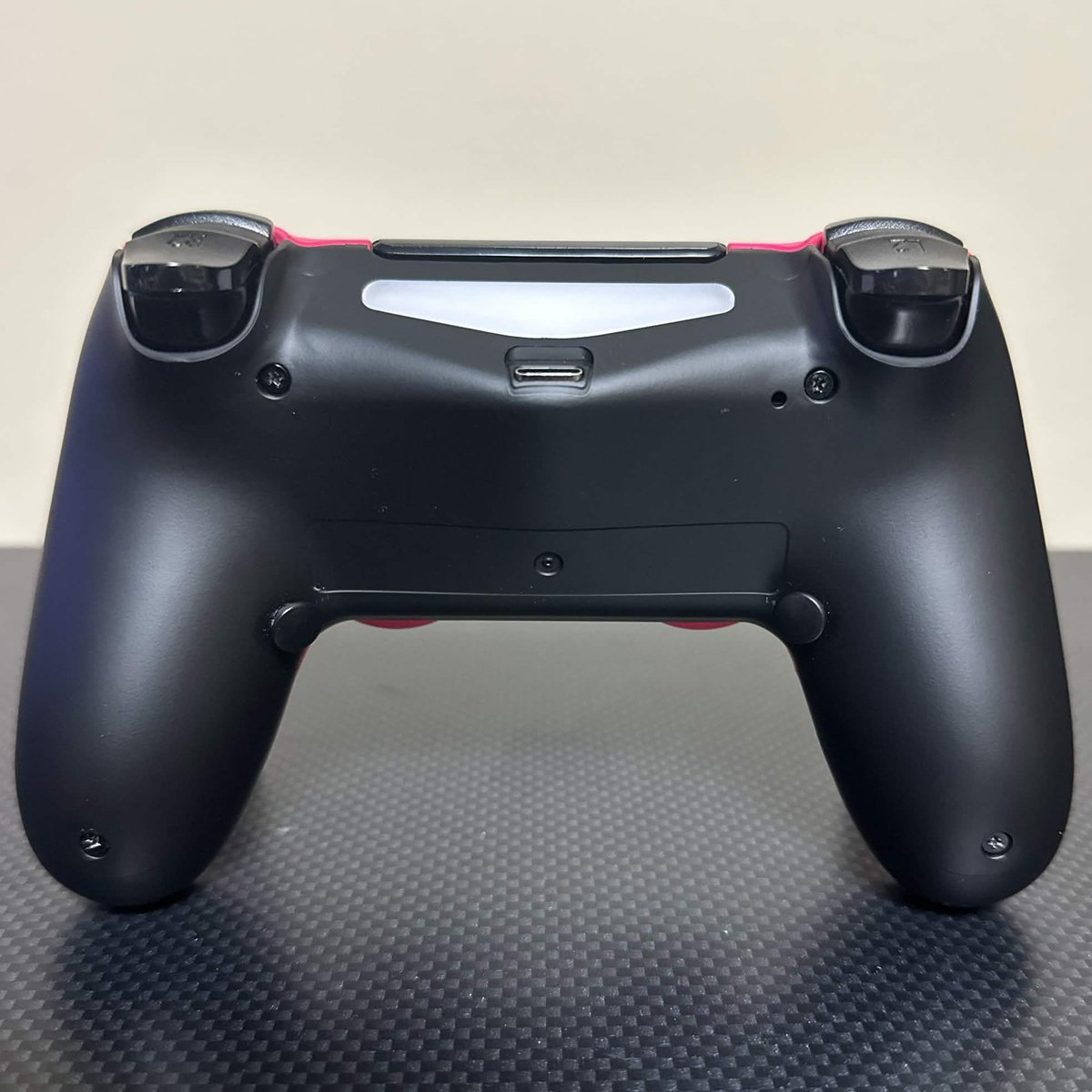 GoldfishGamepad's tweet photo. Made For Stateside Domination. 
HyperStrike For BigMike 

- Smart Triggers 
- Smart Bumpers 
- Regular Face Buttons 
- JS13 Pro+ TMRs 
- BB Back Buttons x2 
- PS5 Thumb Grips https://t.co/1JIuBpPnTC
