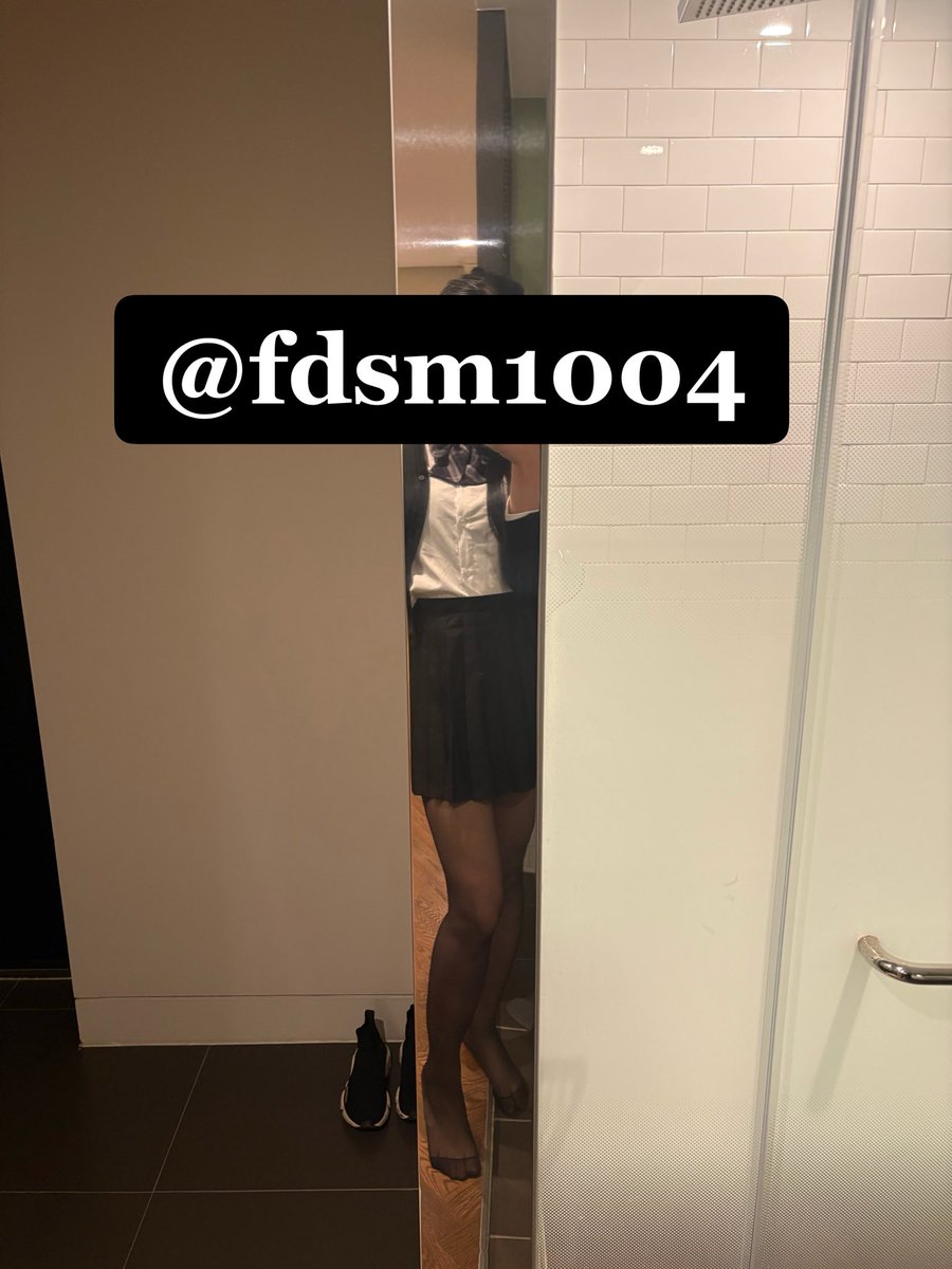 fdsm1004's tweet photo. 세워
#펨돔 #시디 #트젠 https://t.co/L5AJWLFNUP
