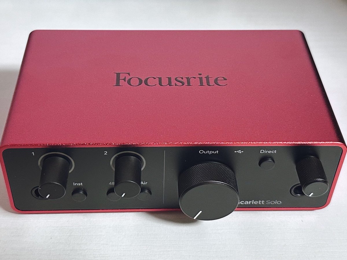 nora_lio's tweet photo. オーディオインターフェースが古かったのでFocusriteに変えてみました。めちゃ調子よく安定してます！ https://t.co/NJm2mMGUIi