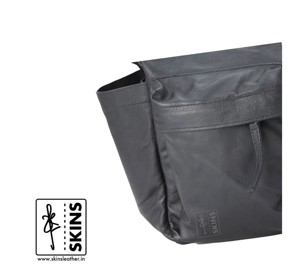 SkinsLeather's tweet photo. Carry with intent.
The Koshā Dravya Carry Sling.
Full-grain leather. Dual front utility pockets. Side bottle pockets. Soft-structured. Built to develop a rich patina.
Dravya — essence.
Only what matters, carried well.
Classic Black

#SkinsLeather https://t.co/CCbF0c48W8