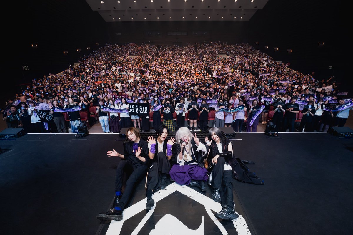 rafmafma_gt's tweet photo. 昨日はジグザグツアー@北海道 函館にて🎸
昨日も大盛況のなかたのしく演奏させていただきましたありがとうございました！誘惑 中学の時に練習しといてよかった〜 https://t.co/PL5gchXlLy