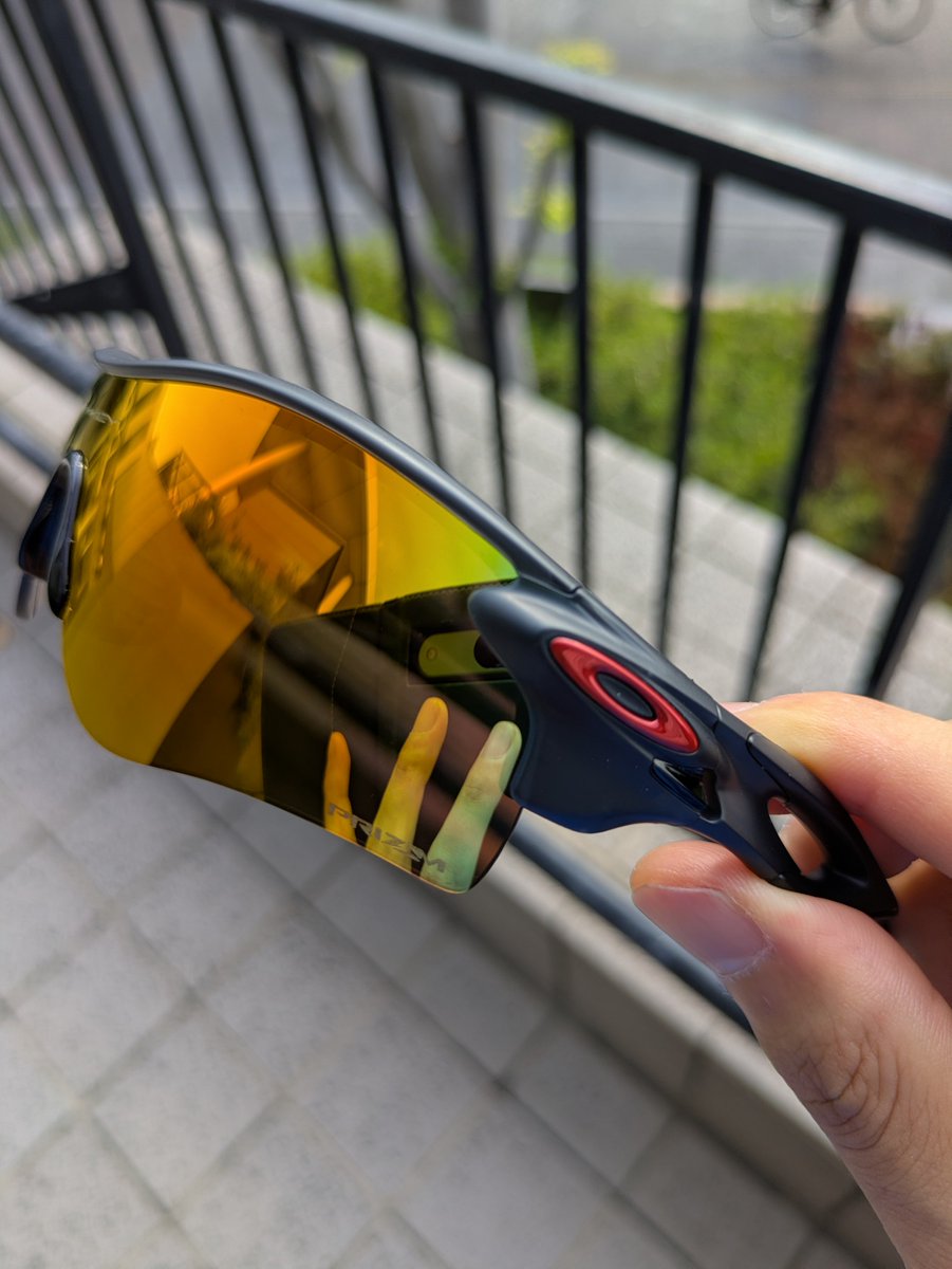 Untitled_mudai's tweet photo. マラソン用にOAKLEYのサングラスを買ったのですね٩(∗ ❛⃘ ❛⃘∗)۶
いい値段したけどかっこよい………… https://t.co/UEFuzneZYT