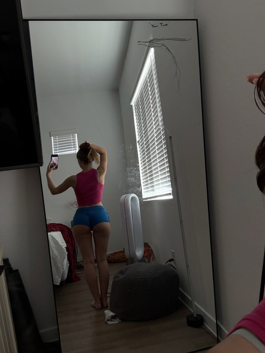 godmileyy's tweet photo. getting stronger while u get weaker 🌀 https://t.co/8082c02mdk