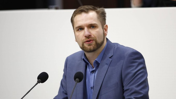 CParmakkis's tweet photo. Wenn ein Kandidat glaubt, zu Unrecht von einer Wahl ausgeschlossen worden zu sein, ist der Rechtsweg der richtige demokratische Weg.

@StephanBothe @AfD @NdsLandtag

#Deutschland #AfD #Wahl #Demokratie #Rechtsstaat #Lüneburg https://t.co/qz5Qzs4hmh