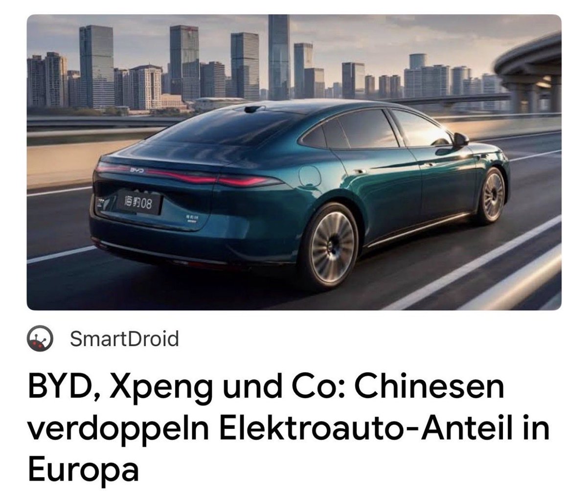 gdswirkt's tweet photo. China übernimmt gerade Stück für Stück Europas Automarkt – und Deutschland diskutiert ernsthaft über ein Verbrenner-Comeback.

Kannste dir nicht ausdenken.

Chinesische Hersteller haben ihren Marktanteil in Europa nahezu verdoppelt. BYD liegt bereits vor Tesla. Gleichzeitig entstehen Händlernetze, Service, Batteriekapazitäten und 1.000-kW-Ladeinfrastruktur.

Das ist keine Billigauto-Offensive mehr.

Das ist Industriepolitik.

Und Europas Antwort?

Zölle.
Technologieoffenheit™.
Verbrenner-Romantik.
Hoffnung.

Wir haben China jahrzehntelang erklärt, wie Industrie funktioniert.

Jetzt erklärt China es uns.🤷🏽‍♂️
