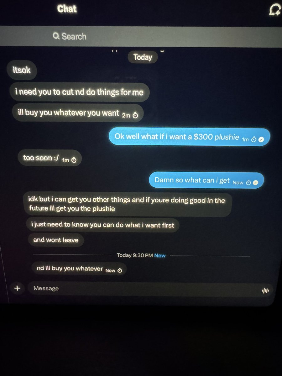 Yorii_bee's tweet photo. First time opening dm’s btw..? https://t.co/B5O8stTlPf