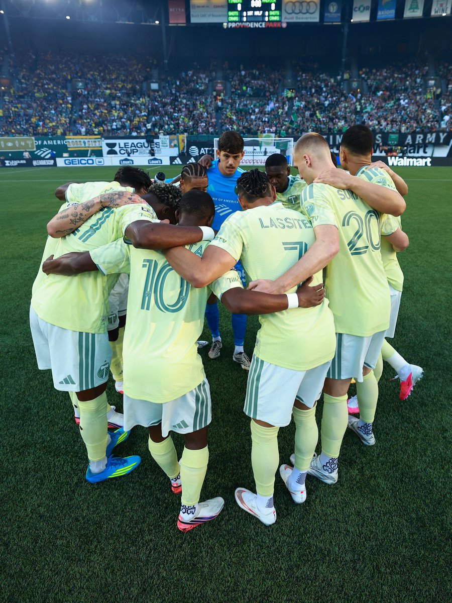 TimbersFC's tweet photo. Juntos 💪 https://t.co/iCpEgCWO2n