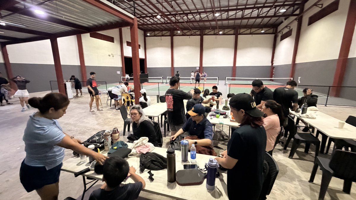 bhengerr's tweet photo. Makiki openplay muna kami habang naghihintay ng AUG 22 🥲

ANO, TARA? Maginhawa lang o...

PICKLEBLOOMS OPEN PLAY @ PCPH QC 🌸
⏰ Sat, Aug 22 2:00 PM
📍 PCPH Quezon City

RSVP: https://t.co/XJRzstdPyQ https://t.co/0r9hykDXES