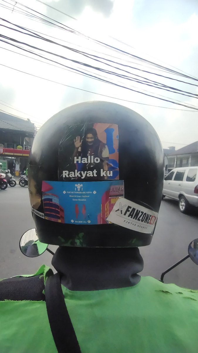 key_wiz's tweet photo. Halo juga paduka #merekaadadimanamana https://t.co/LiDXnvUATV